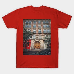 Parisian building facade T-Shirt